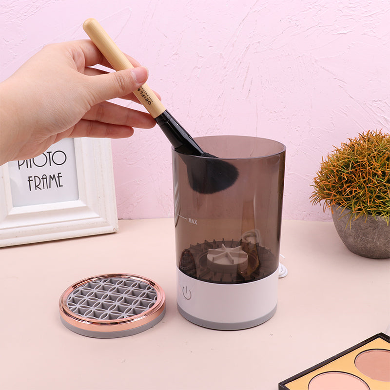 Makeup Brush Cleaning Tool